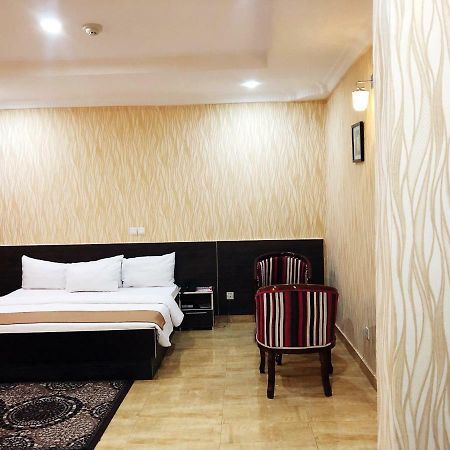 Fawzy Hotel Ibadan Exterior photo
